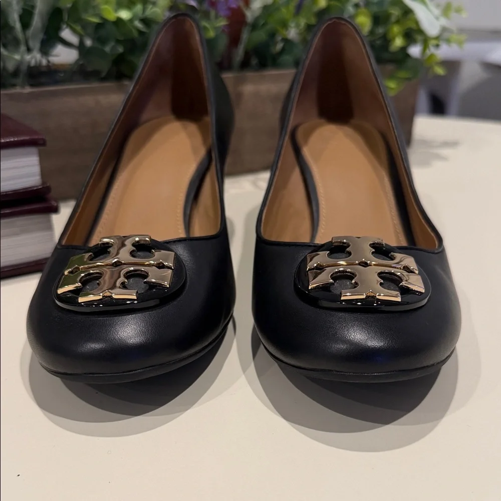 Tory Burch Black Leather Logo Medallion Ballet Flats
